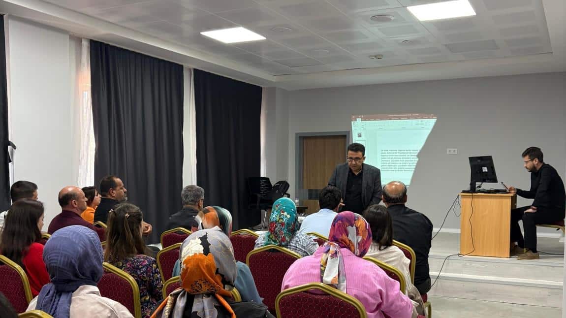 OTİZMDE Takıntılı Davranışlar ve Dikkat Edilmesi Gerekenler Konulu Seminerimizi Gerçekleştirdik